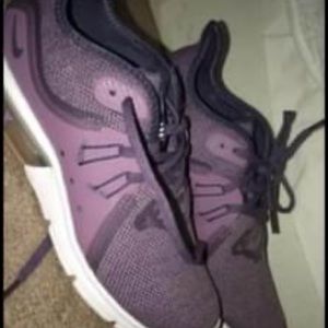 Nike air Max’s size 7 in woman’s